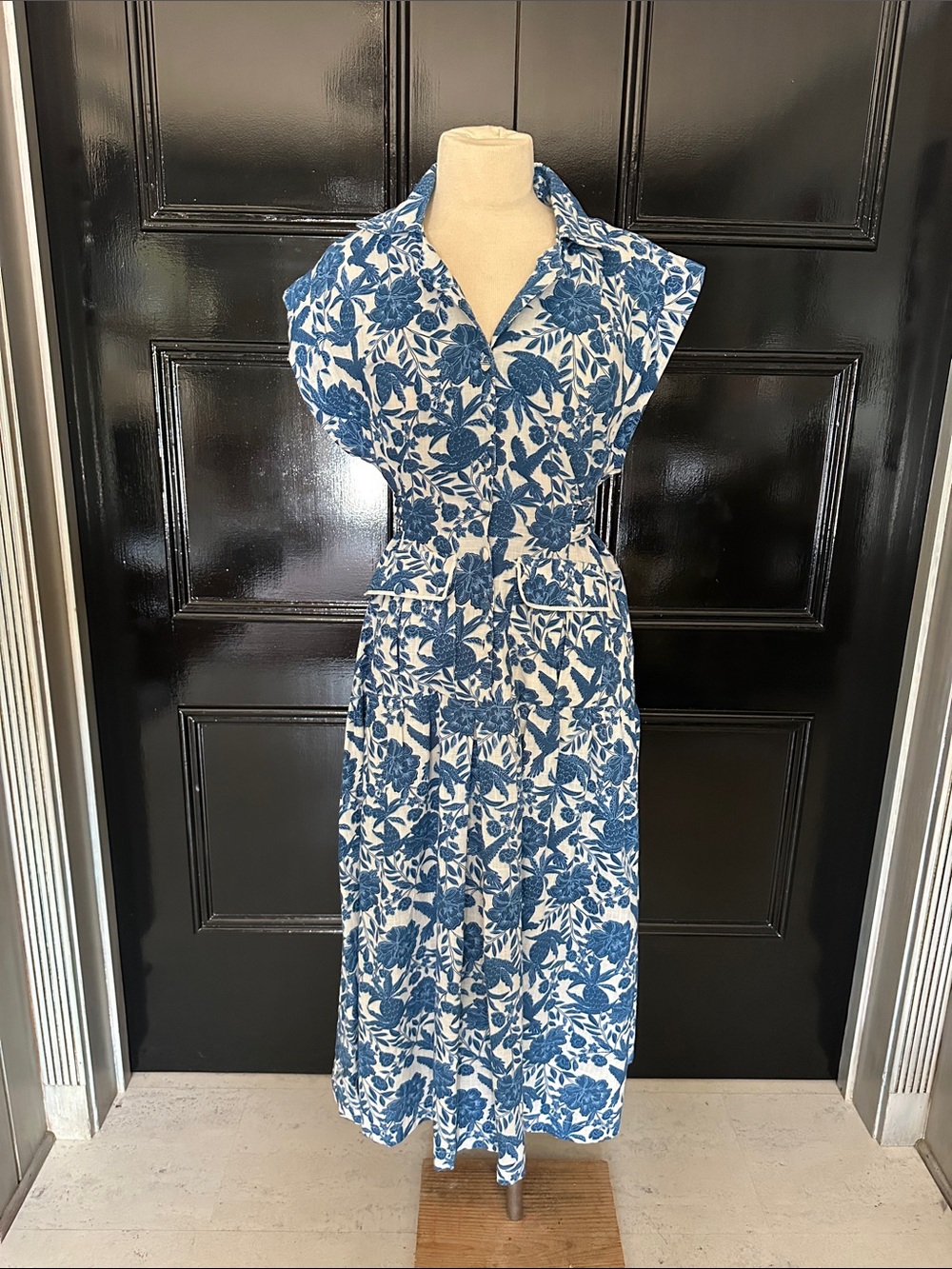 Blue Floral Collared Midi Dress with Waist Detail